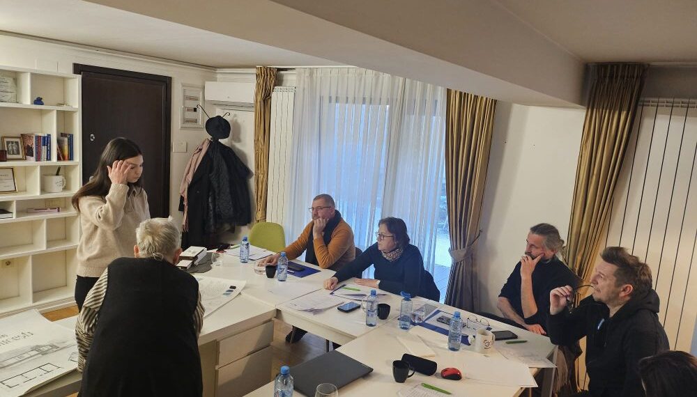 Burse pentru tinerii artiști români de la Fundația regală Margareta a României!